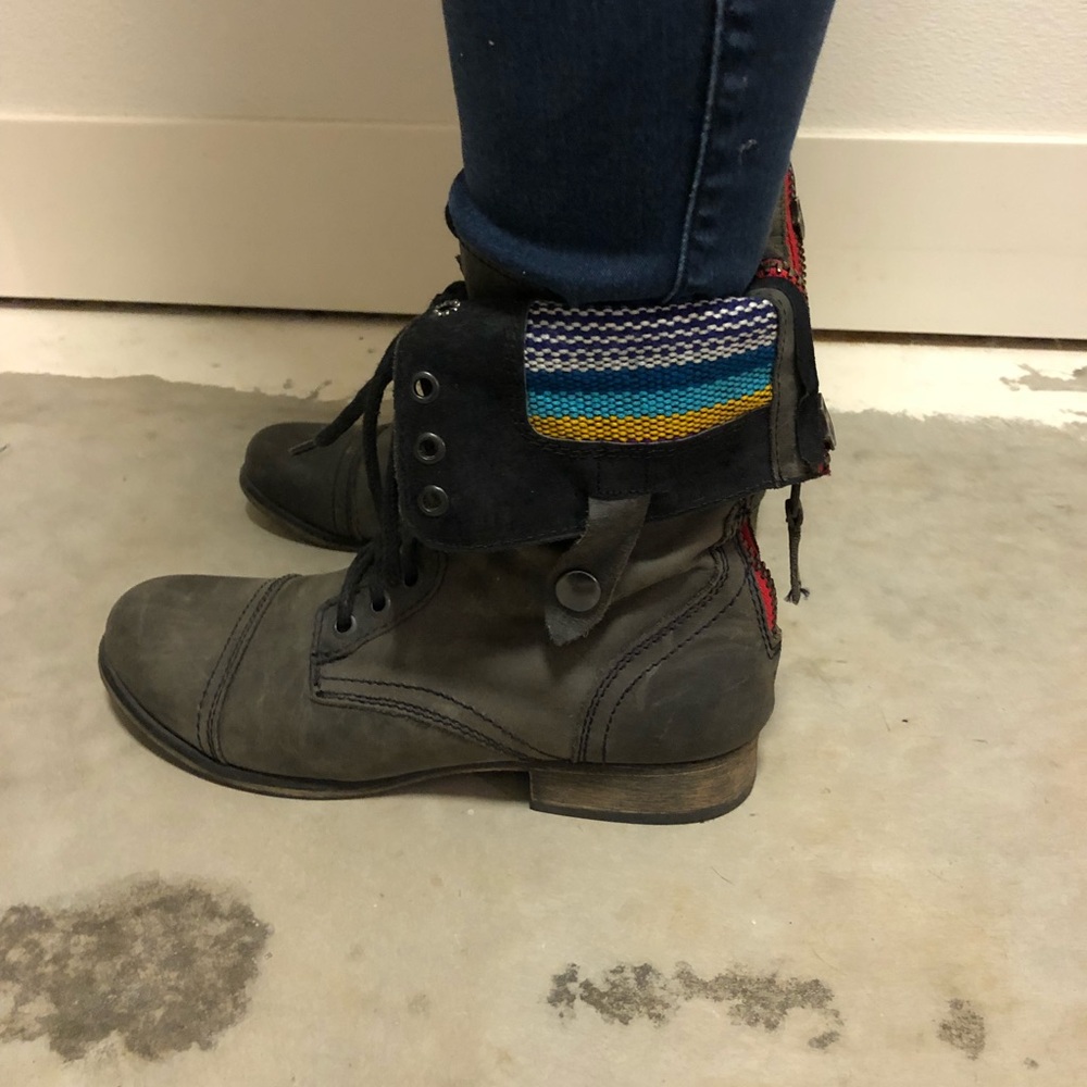 Steve Madden matte black boots